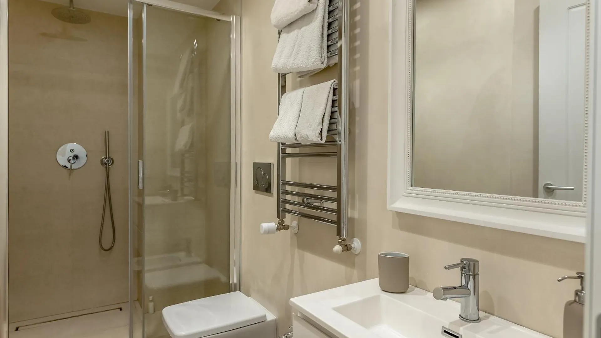 Porta Venezia New Luxury Apt - Wifi Full Equiped Milan Apartment
